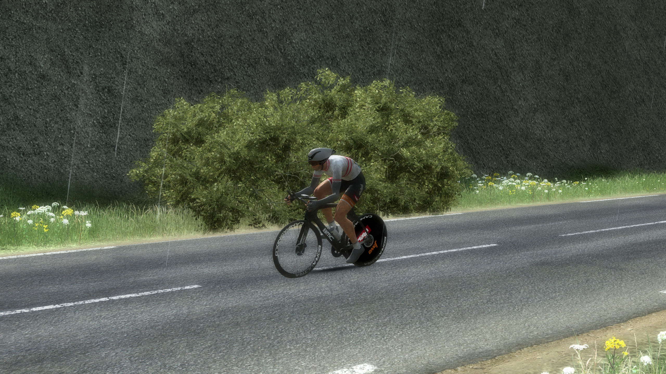 pcmdaily.com/images/mg/2025/Reports/C2/Isle of Man/PCM0027.jpg